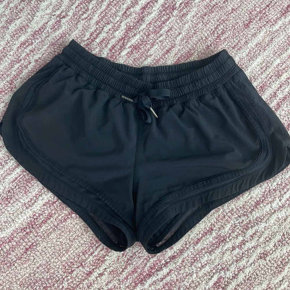 Lululemon 2.5” Shorts